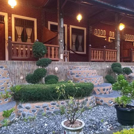 Sahnan Guest House Букит-Лаванг Экстерьер фото