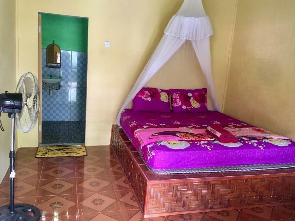 Sahnan Guest House Букит-Лаванг Экстерьер фото